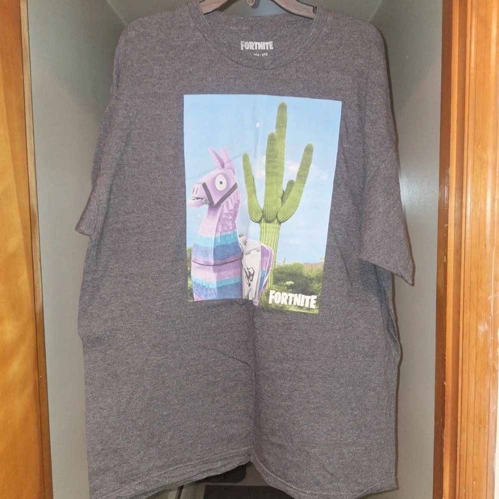 Fortnite Gray Llama Graphic Short Sleeve Tee